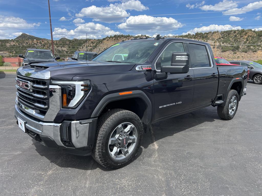 2025 Gmc Sierra 2500 HD SLE photo 3