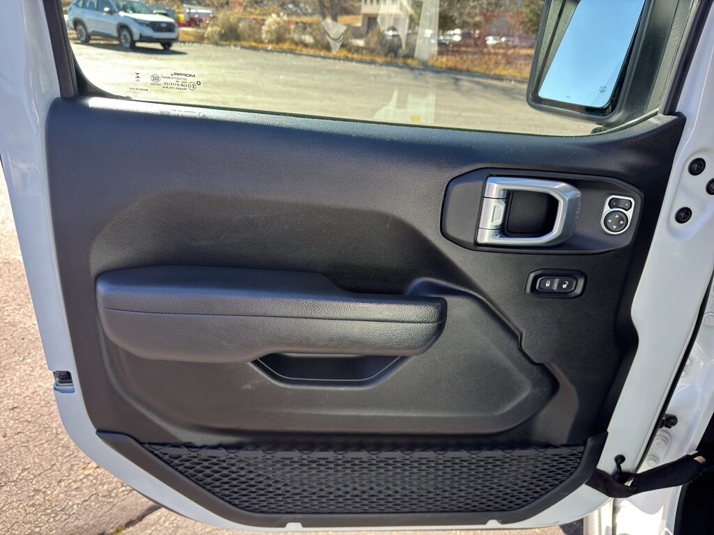 2025 Jeep Wrangler 4-Door Rubicon - Photo 30