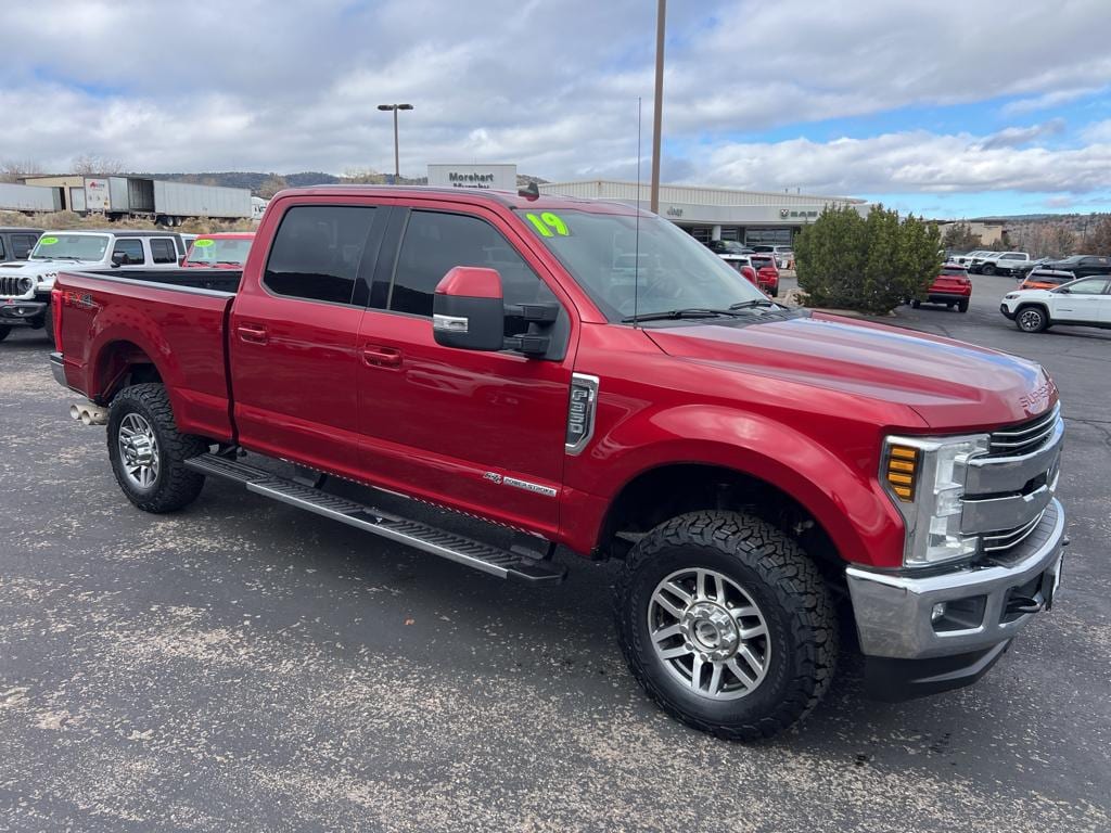 2019 Ford F-350 Super Duty Lariat's photo