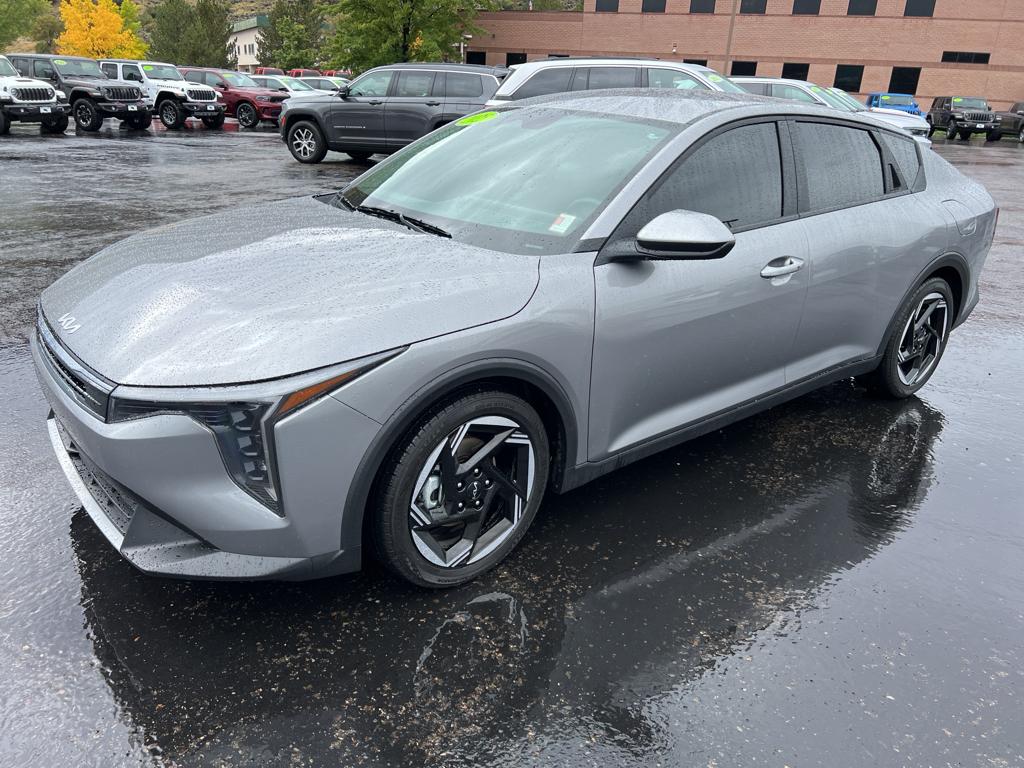 2025 Kia K4 EX photo 3