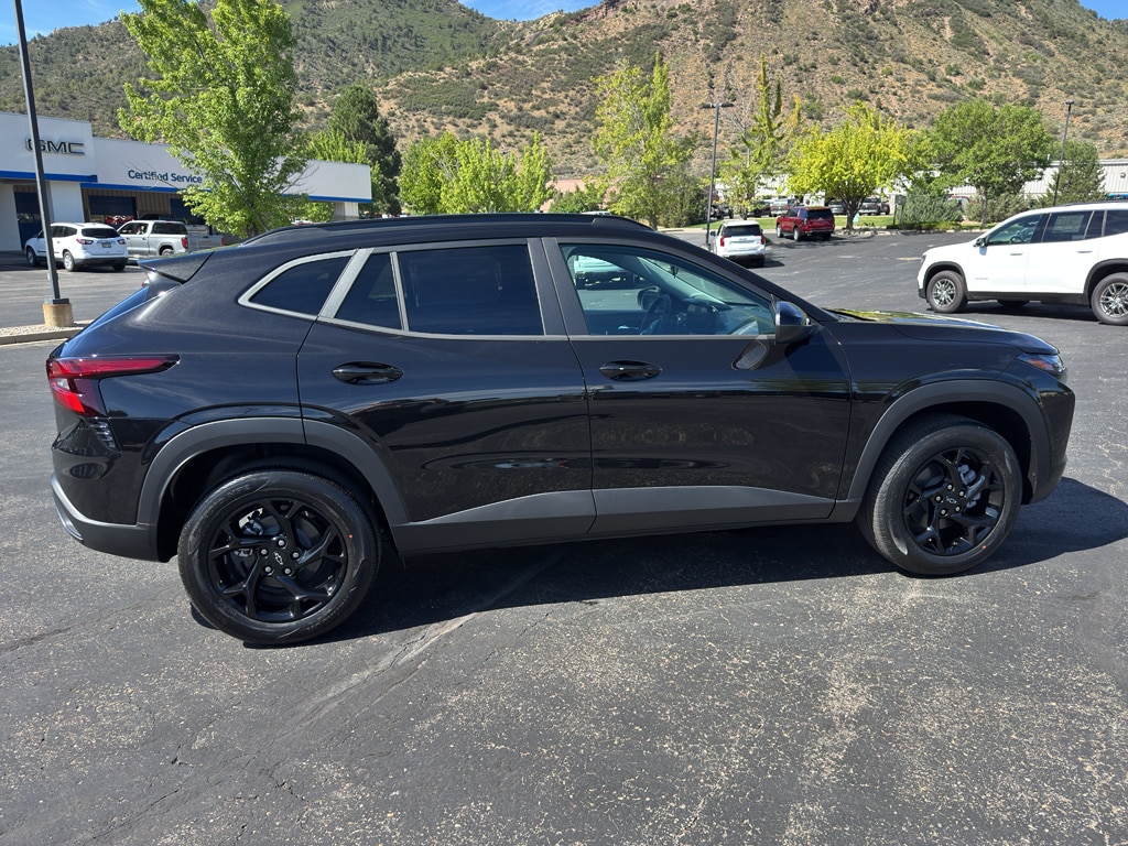 2026 Chevrolet Trax LT - Photo 9