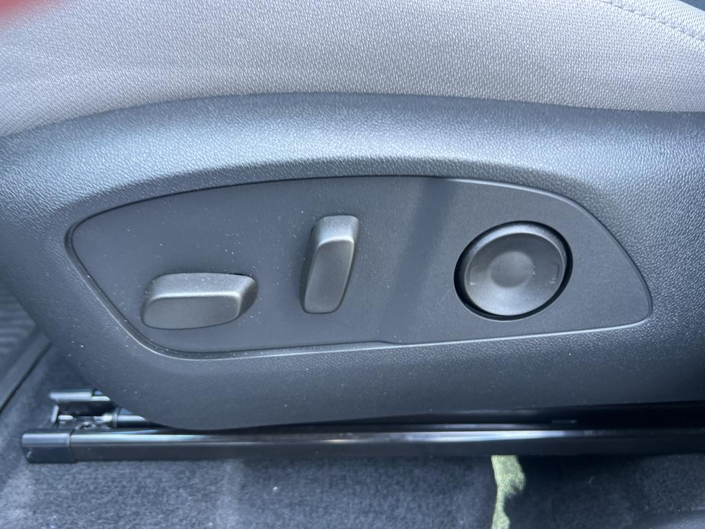 2026 GMC Acadia Elevation - Photo 22