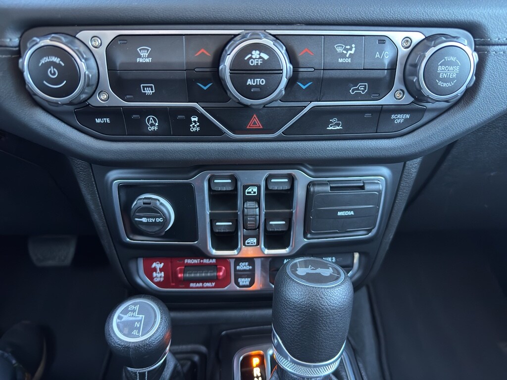2025 Jeep Wrangler 4-Door Rubicon - Photo 23
