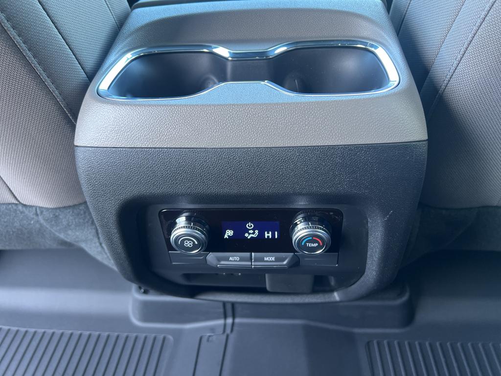 2026 GMC Acadia Elevation - Photo 17