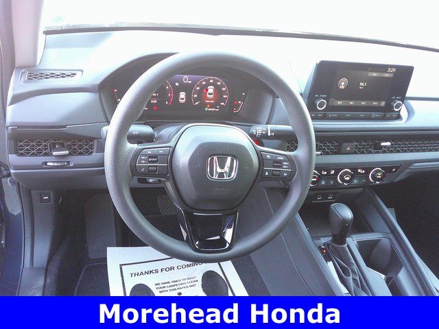 2025 Honda Accord SE - Photo 13