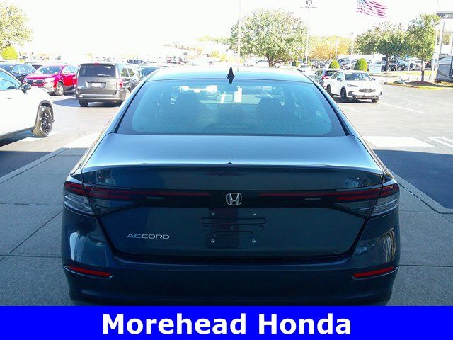 2025 Honda Accord SE - Photo 6