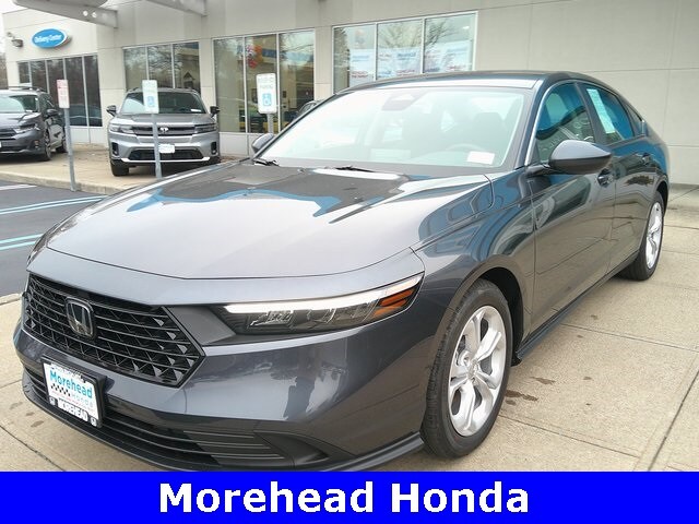 2025 Honda Accord LX photo 4