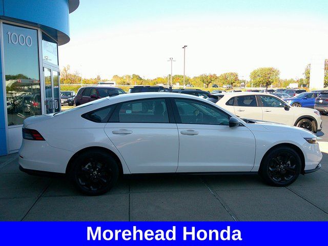2025 Honda Accord SE - Photo 15