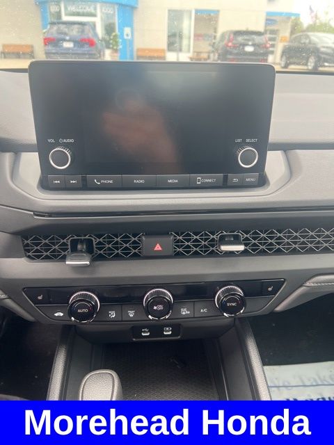 2025 Honda Accord SE - Photo 28