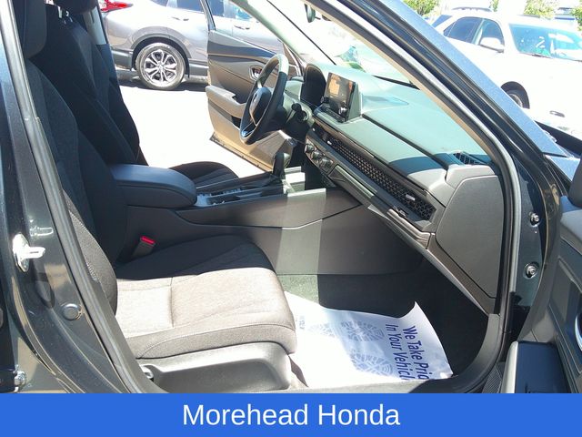 2025 Honda Accord SE - Photo 26
