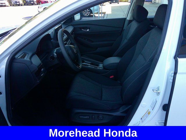 2025 Honda Accord SE - Photo 17