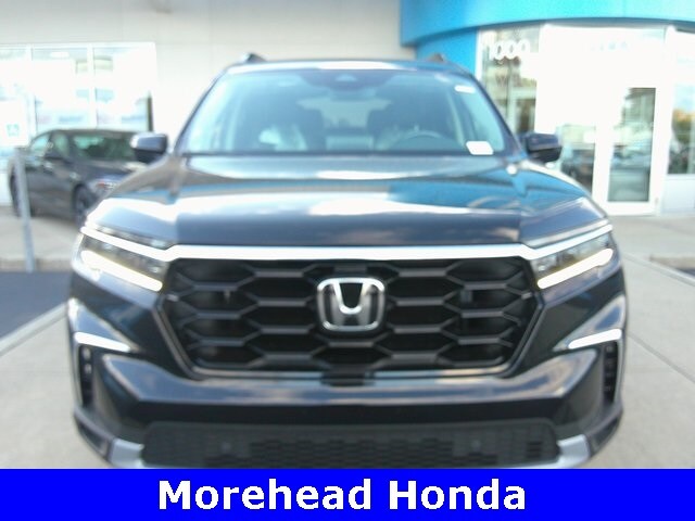 2025 Honda Pilot Touring photo 3