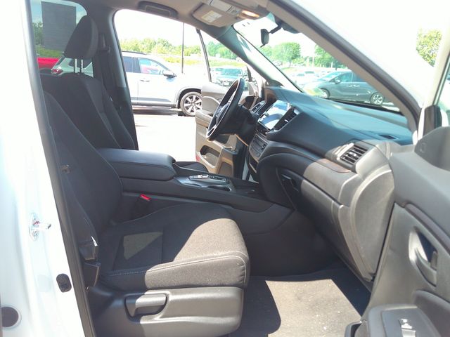 2025 Honda Ridgeline Sport - Photo 14