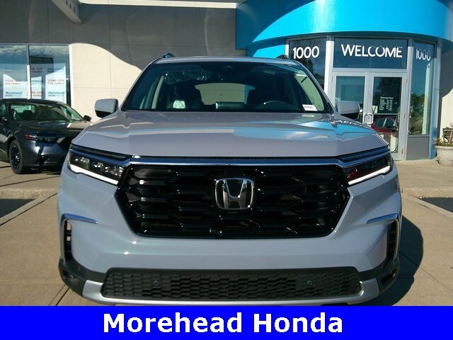 2025 Honda Pilot Touring photo 3