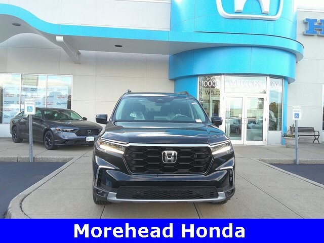 2025 Honda Pilot Touring photo 2