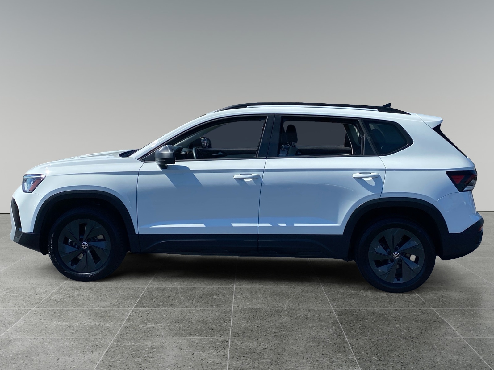 2025 Volkswagen Taos 1.5T S photo 2