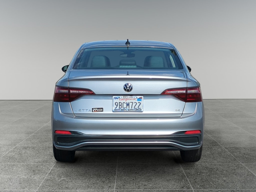 Used 2022 Volkswagen Jetta SE Sedan