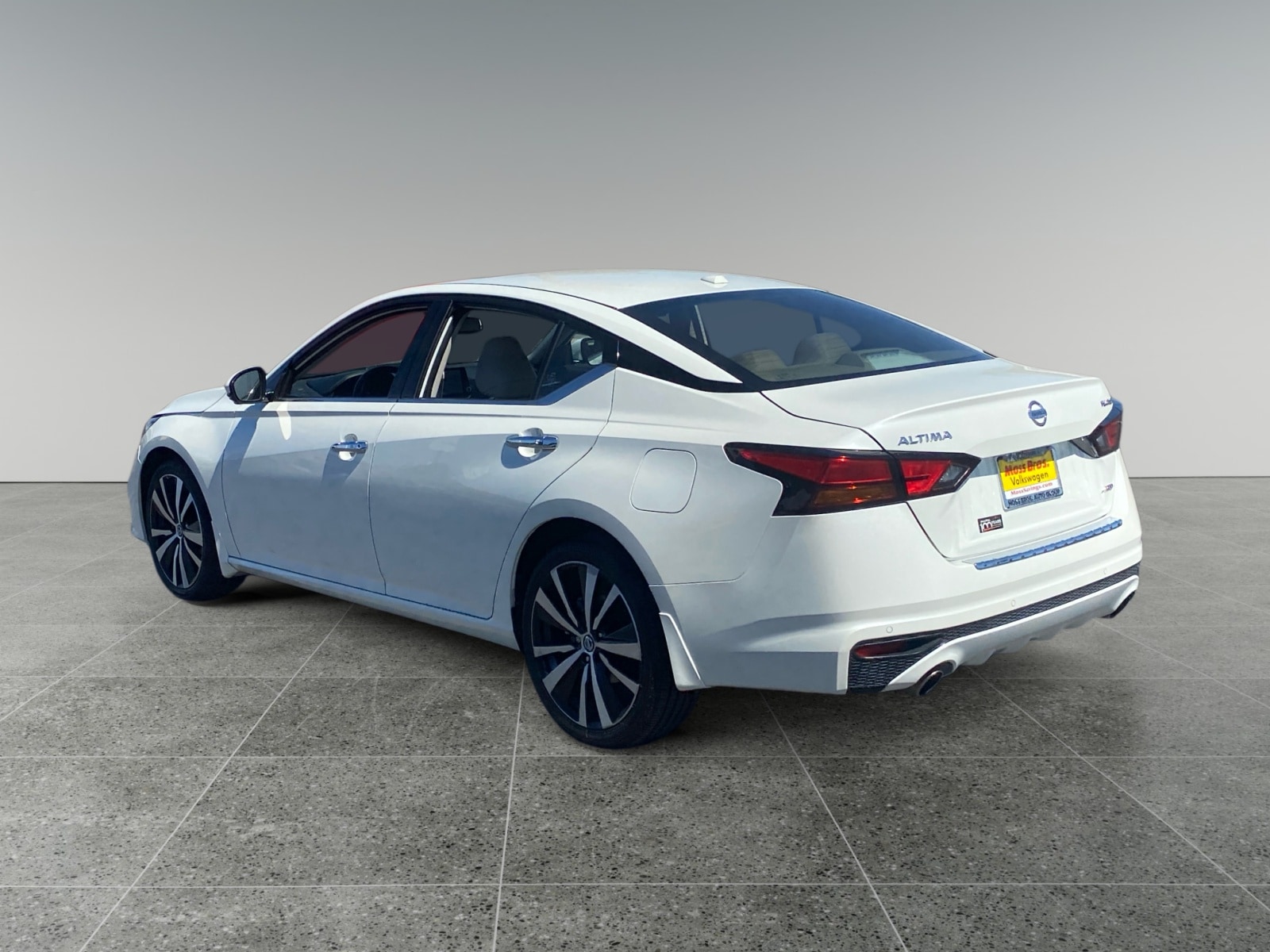 2022 Nissan Altima 2.5 Platinum photo 3