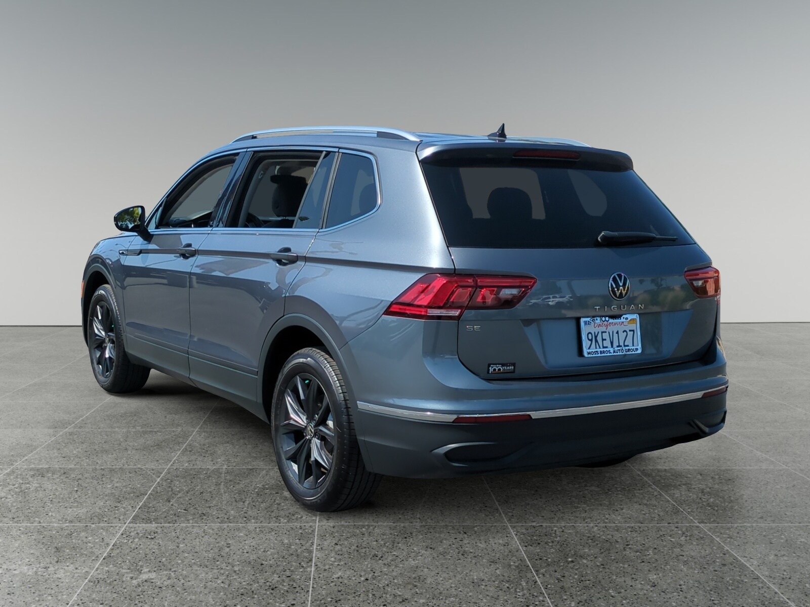 2024 Volkswagen Tiguan SE Wolfsburg Edition photo 3