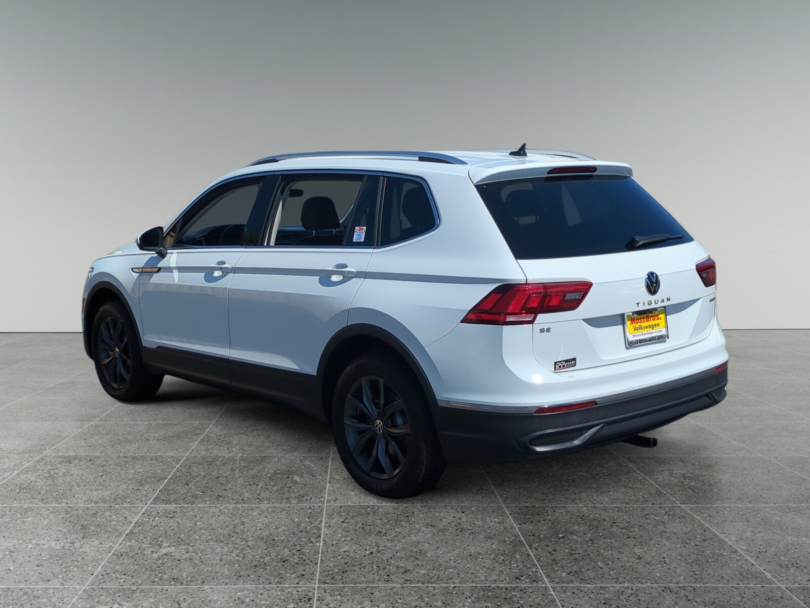 2024 Volkswagen Tiguan SE Wolfsburg Edition photo 3