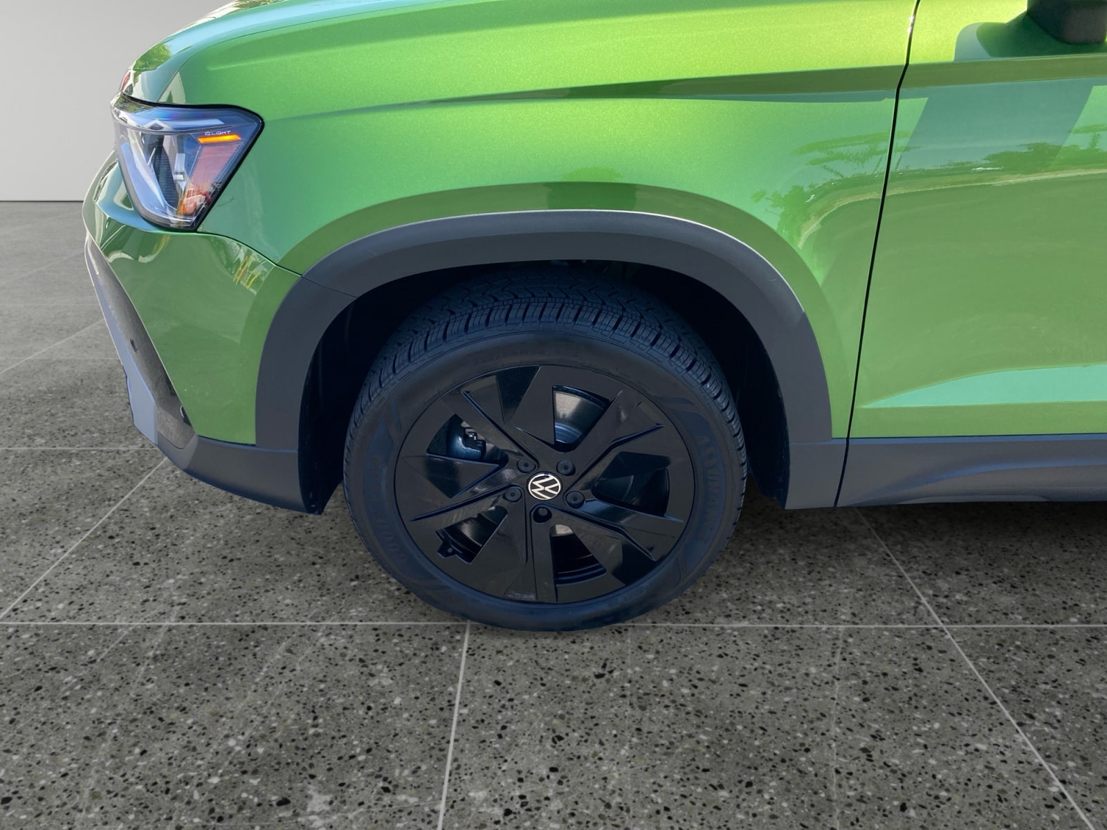 2025 Volkswagen Taos SE - Photo 14