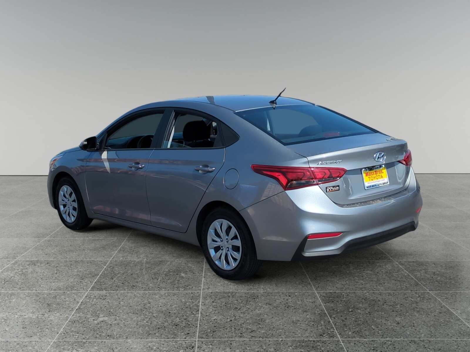2021 Hyundai Accent SE photo 3