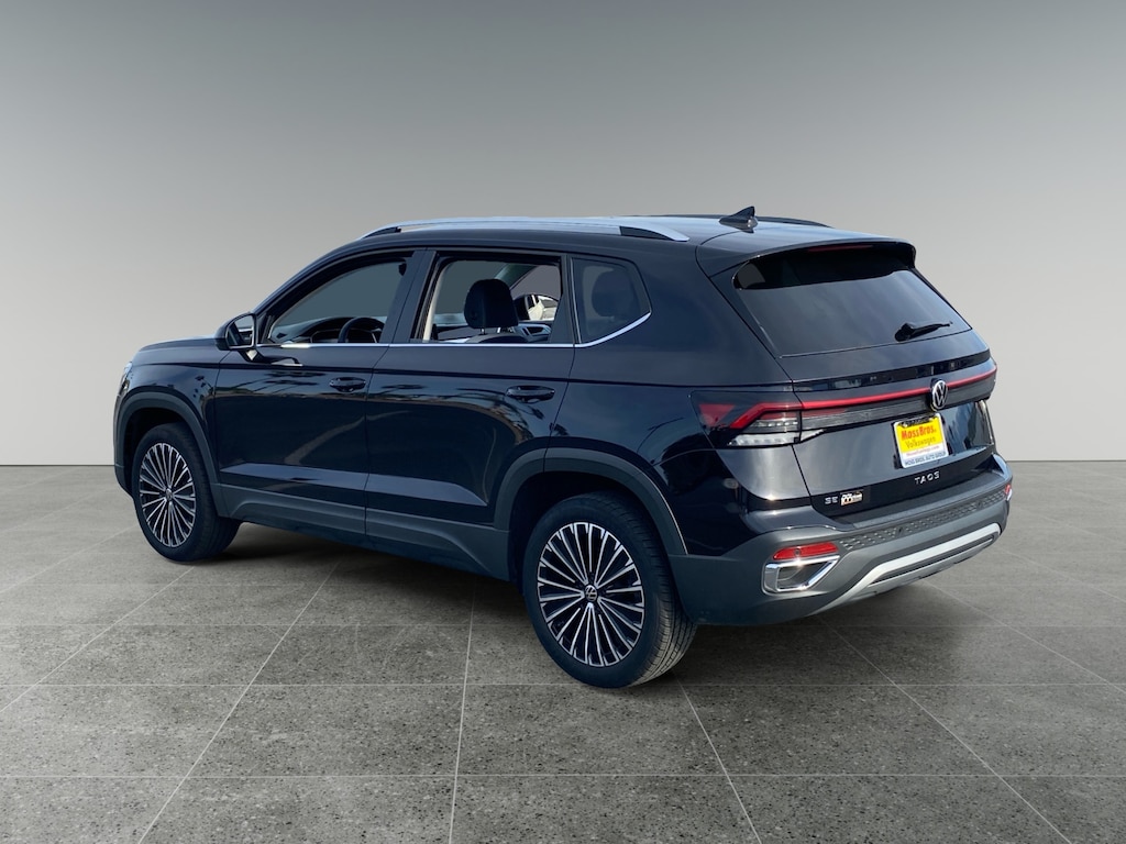 Used 2025 Volkswagen Taos 1.5T SE SUV