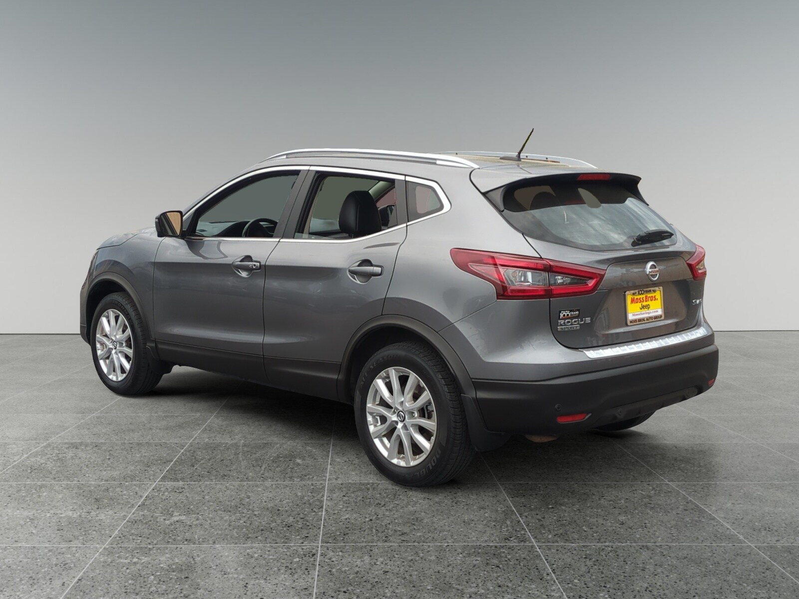2022 Nissan Rogue Sport SV photo 2