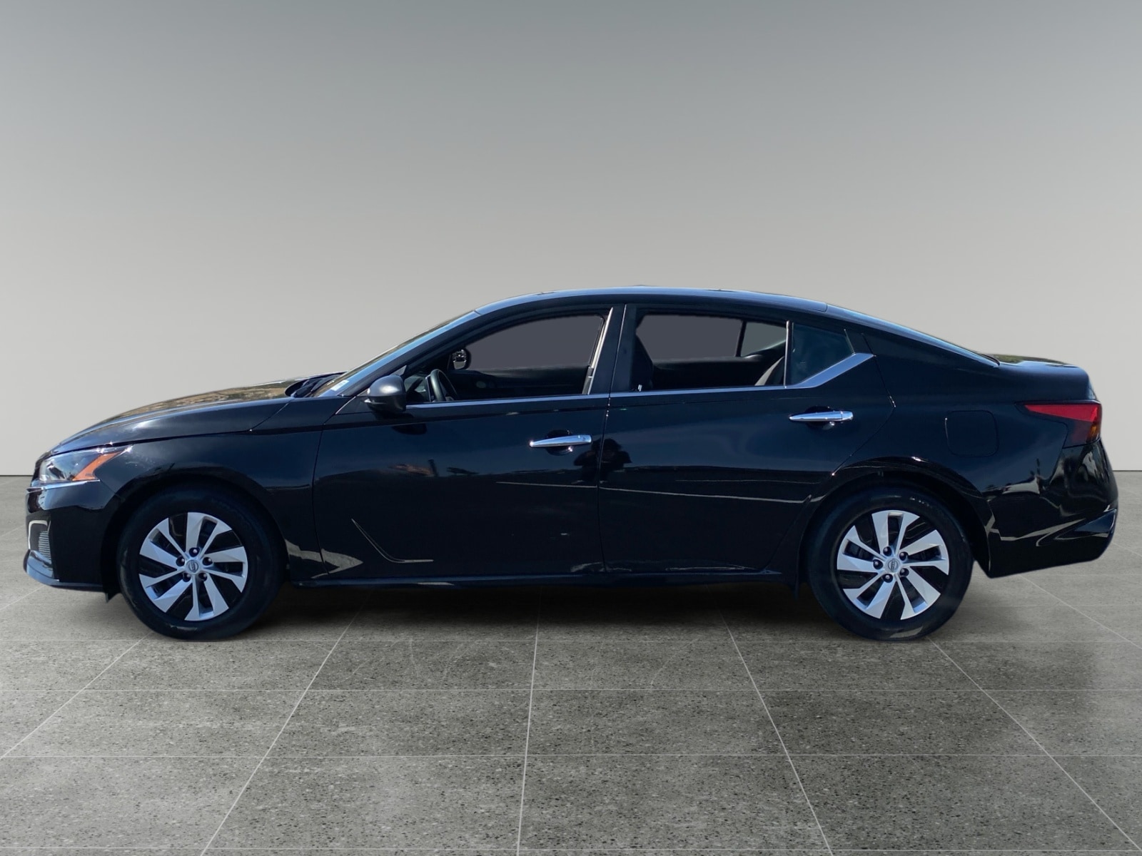 2025 Nissan Altima 2.5 S photo 2