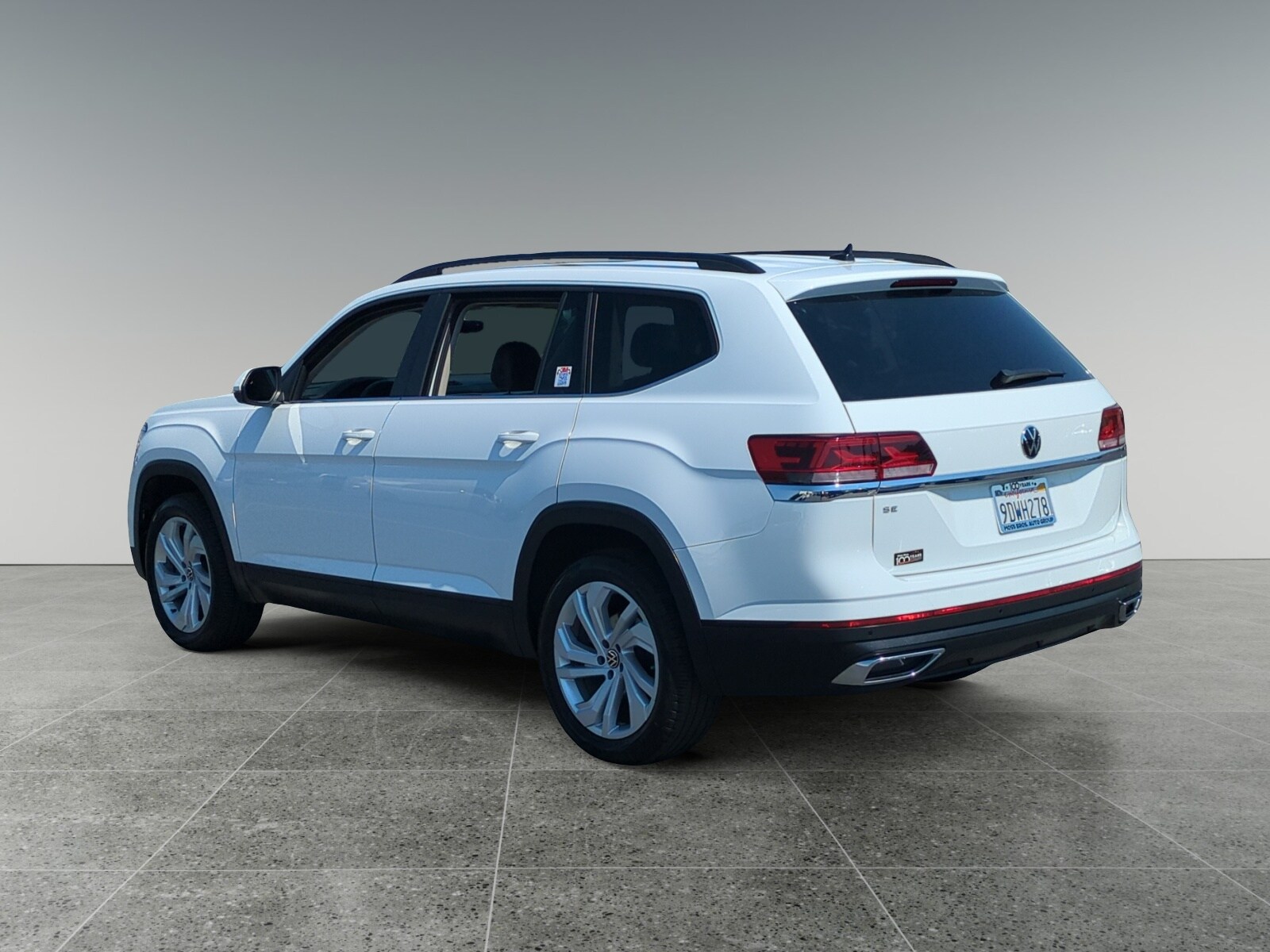 2023 Volkswagen Atlas SE Technology photo 2
