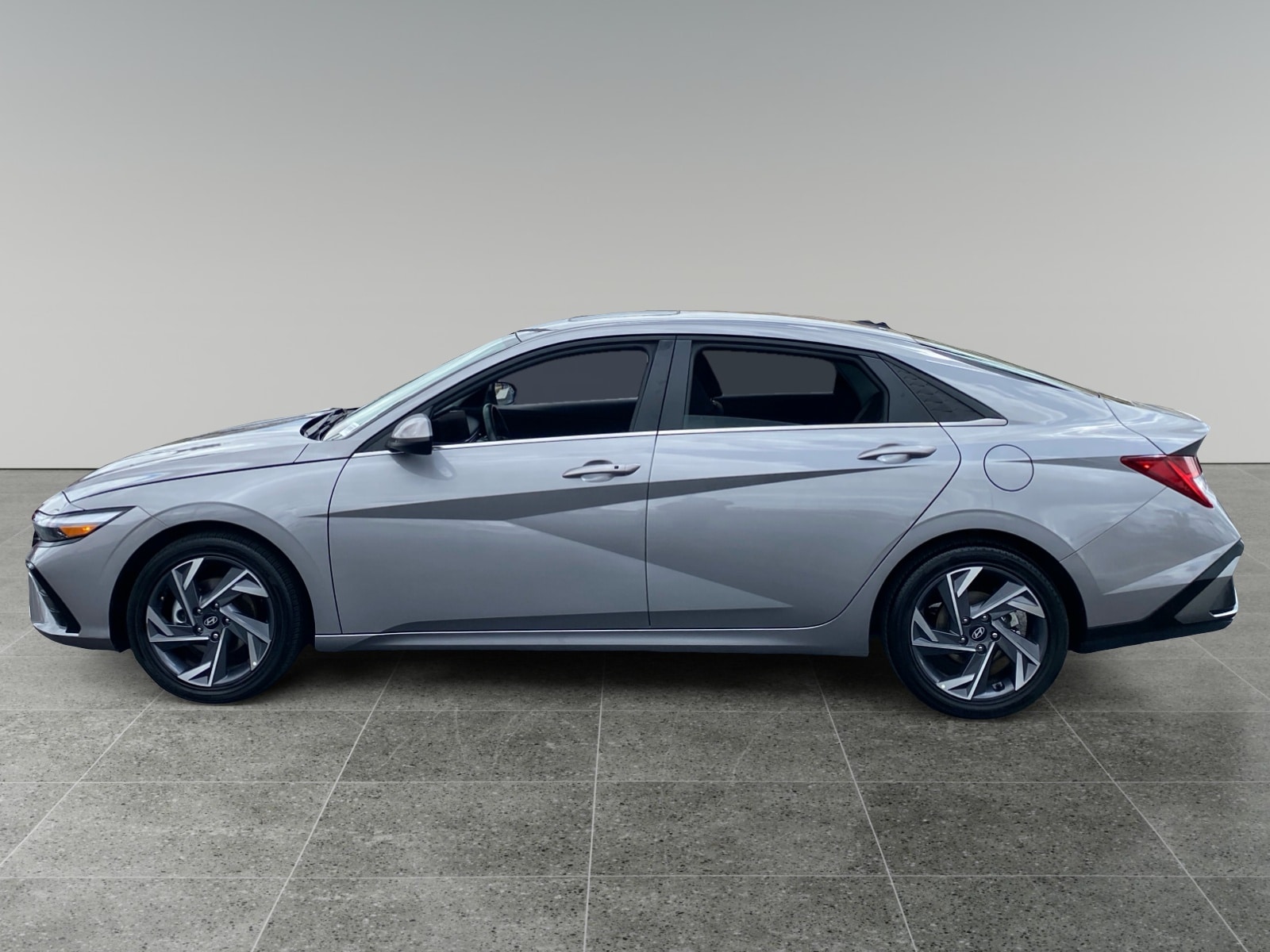 2025 Hyundai Elantra SEL Convenience photo 2