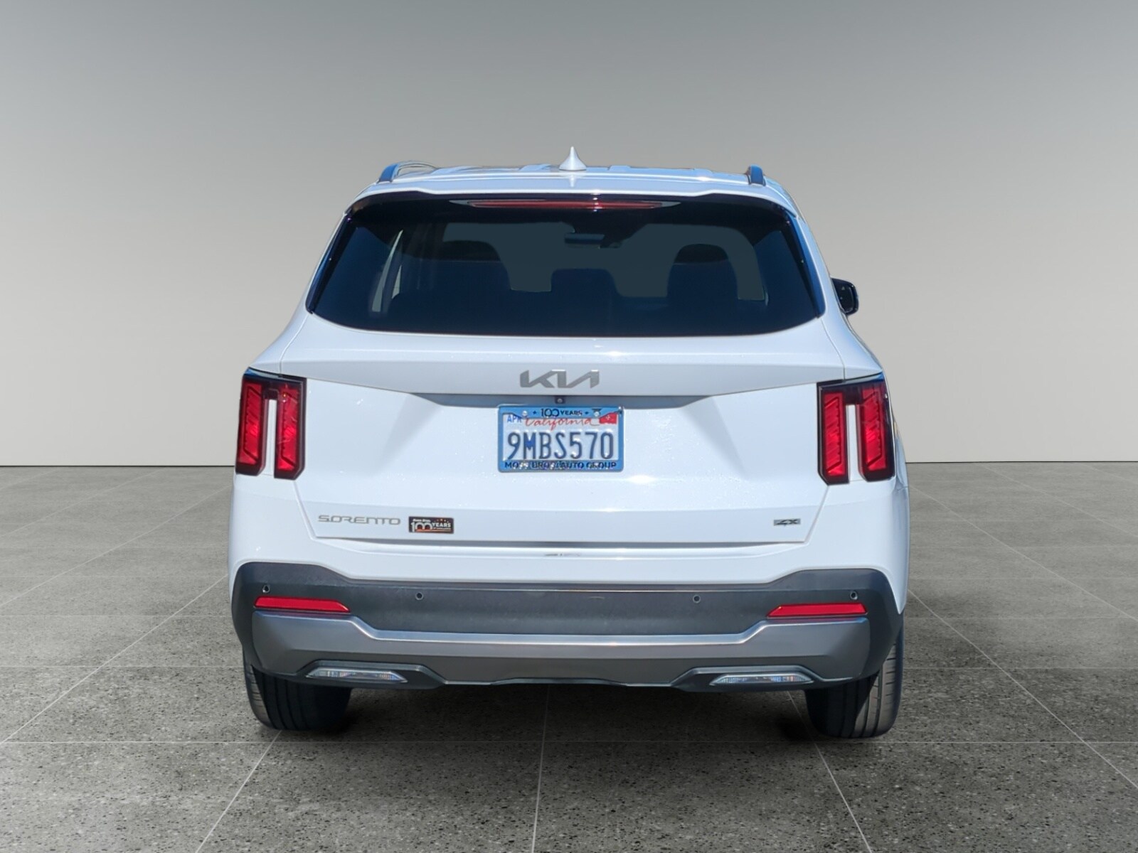 2024 Kia Sorento S photo 3