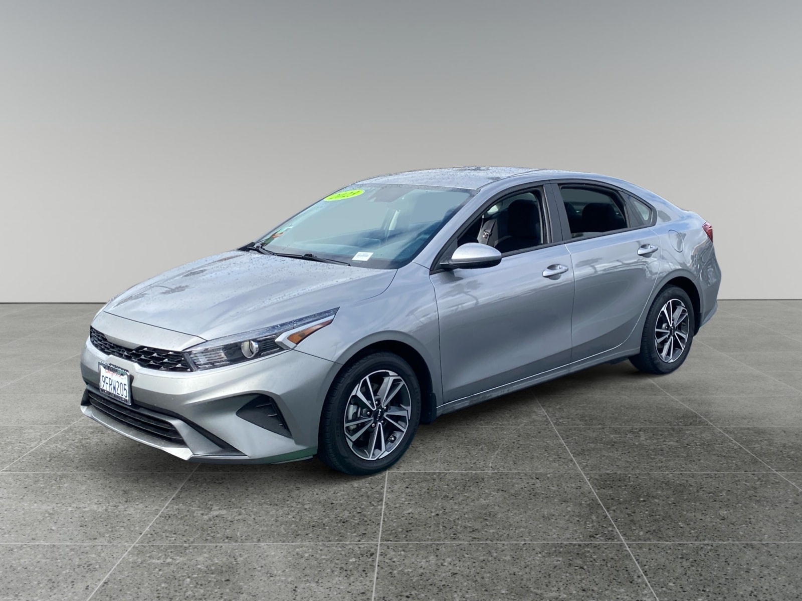 2023 Kia Forte LXS AT's photo