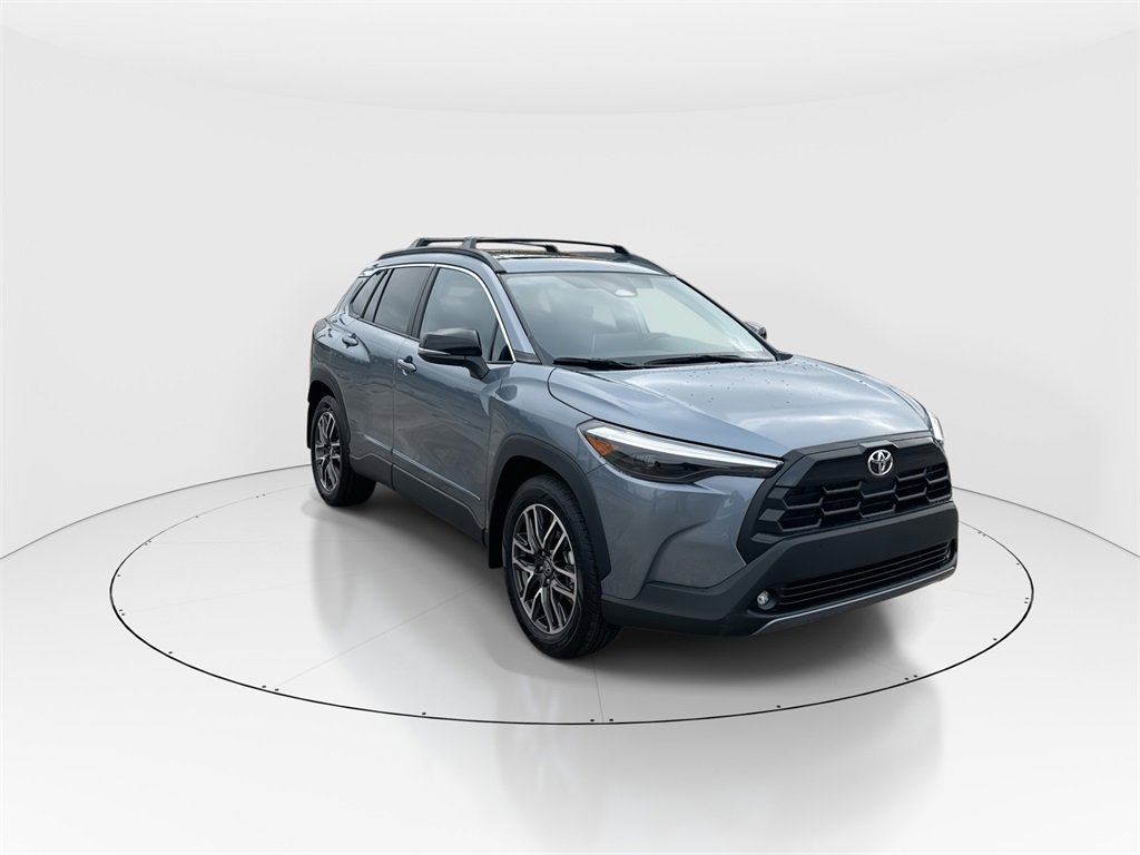 2026 Toyota Corolla Cross XLE photo 2