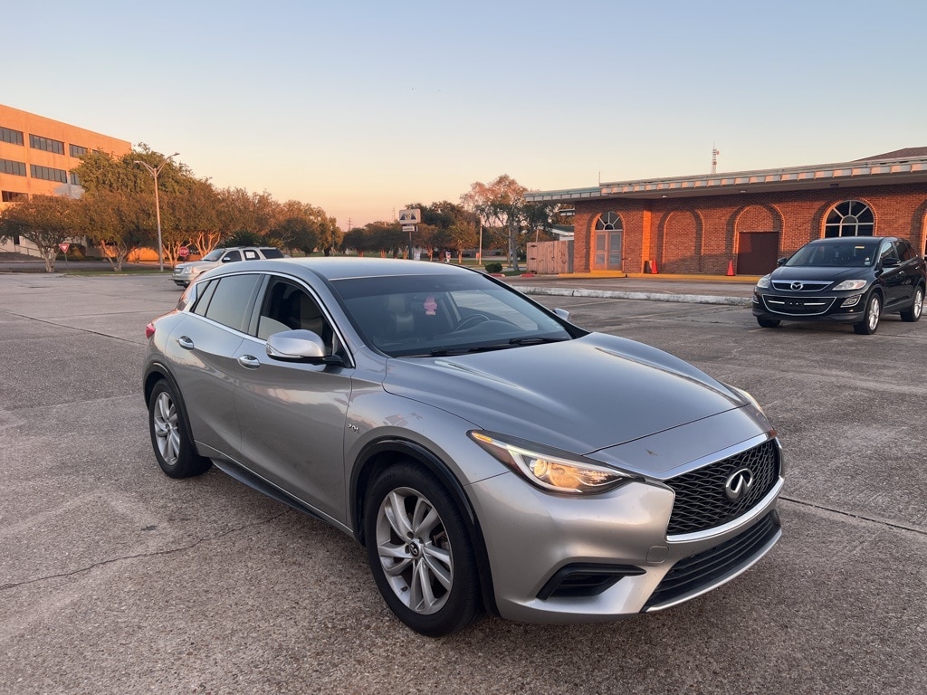 Used 2018 INFINITI QX30 Luxury SUV