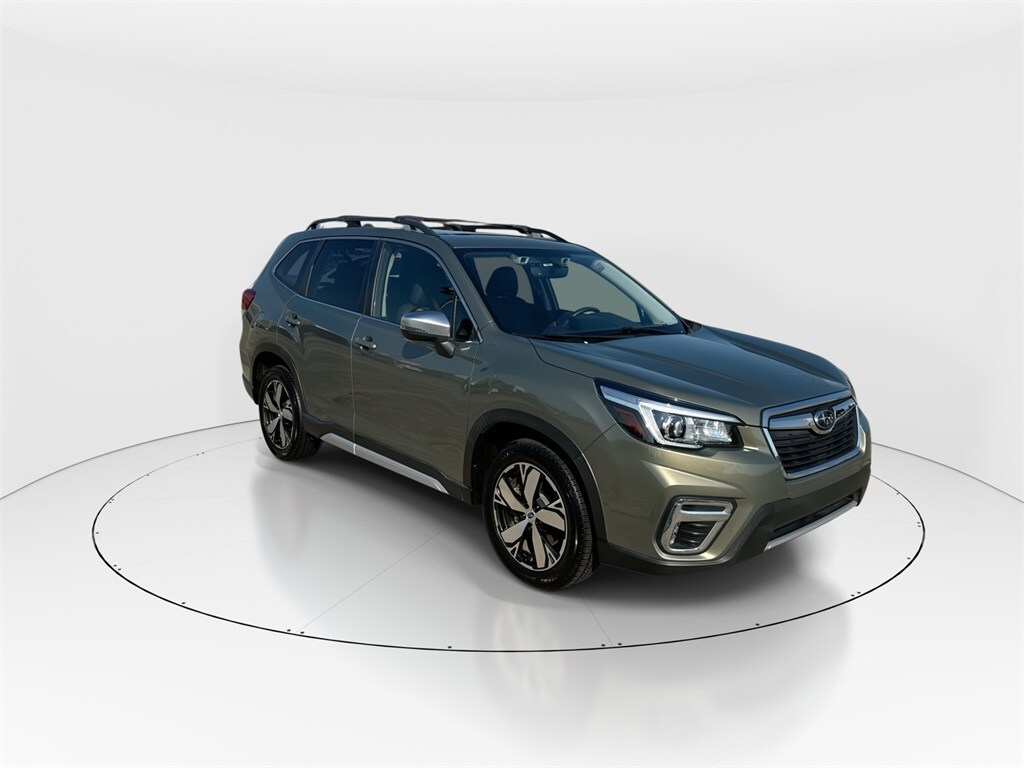 2020 Subaru Forester Touring photo 2