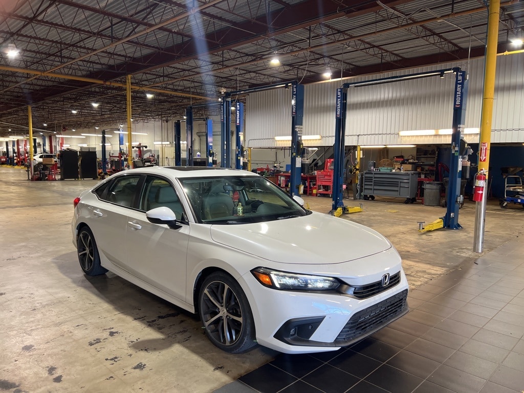 2022 Honda Civic Touring's photo