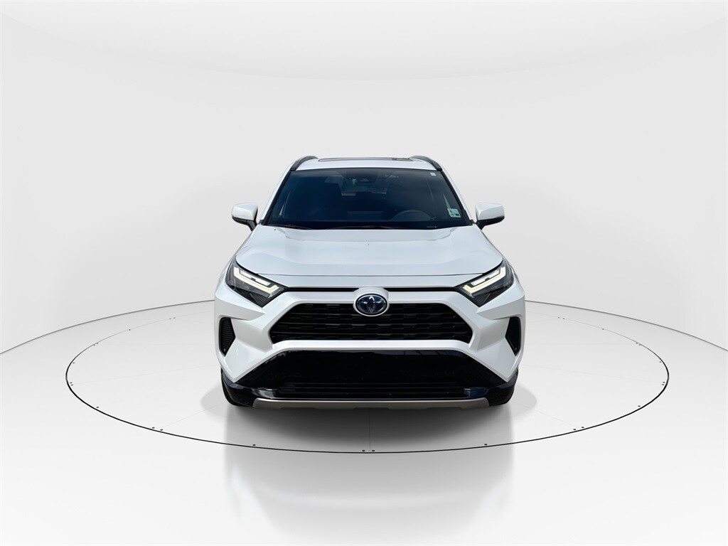 2023 Toyota RAV4 Hybrid SE photo 3