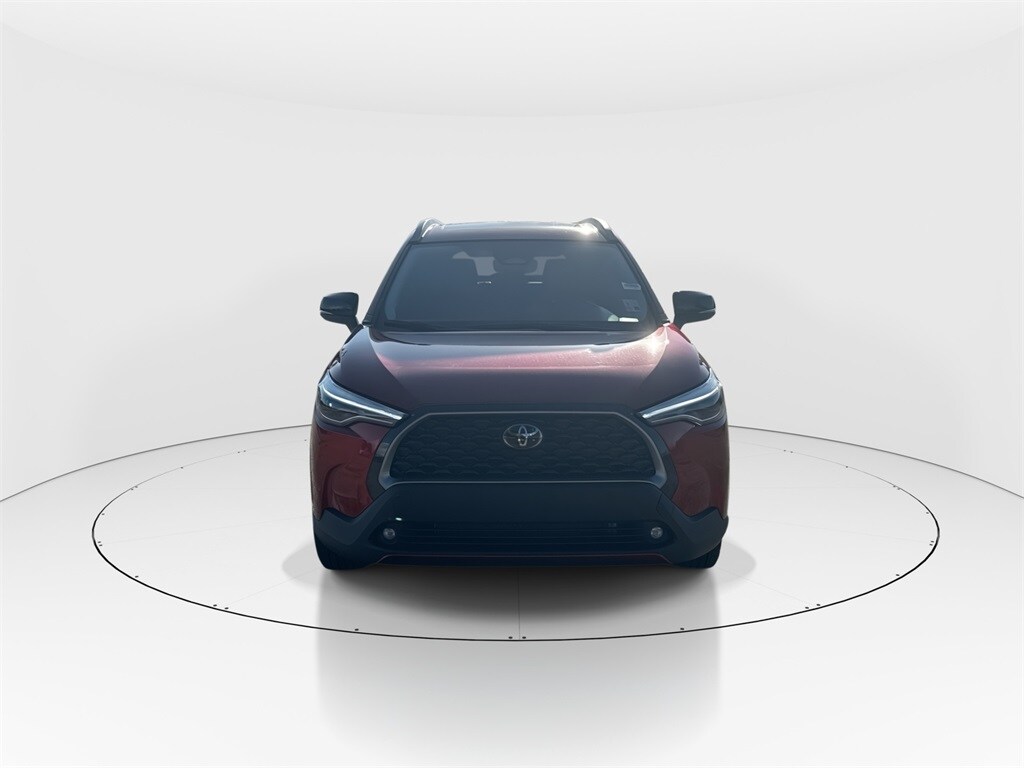 2025 Toyota Corolla Cross XLE photo 3