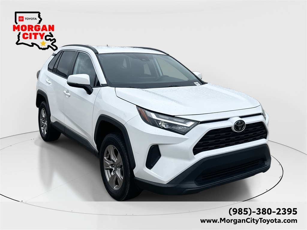 2023 Toyota RAV4 XLE's photo