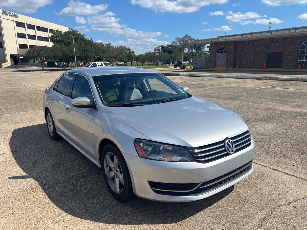 Used 2015 Volkswagen Passat 1.8T SE Sedan