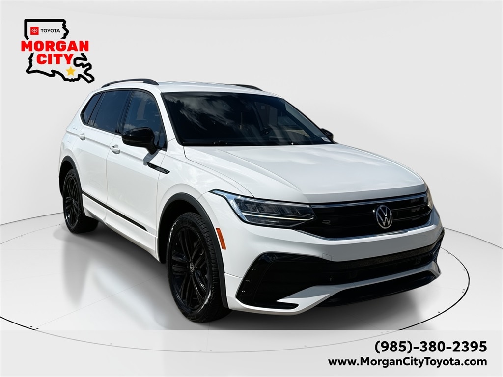 2022 Volkswagen Tiguan SE R-LINE BLACK's photo