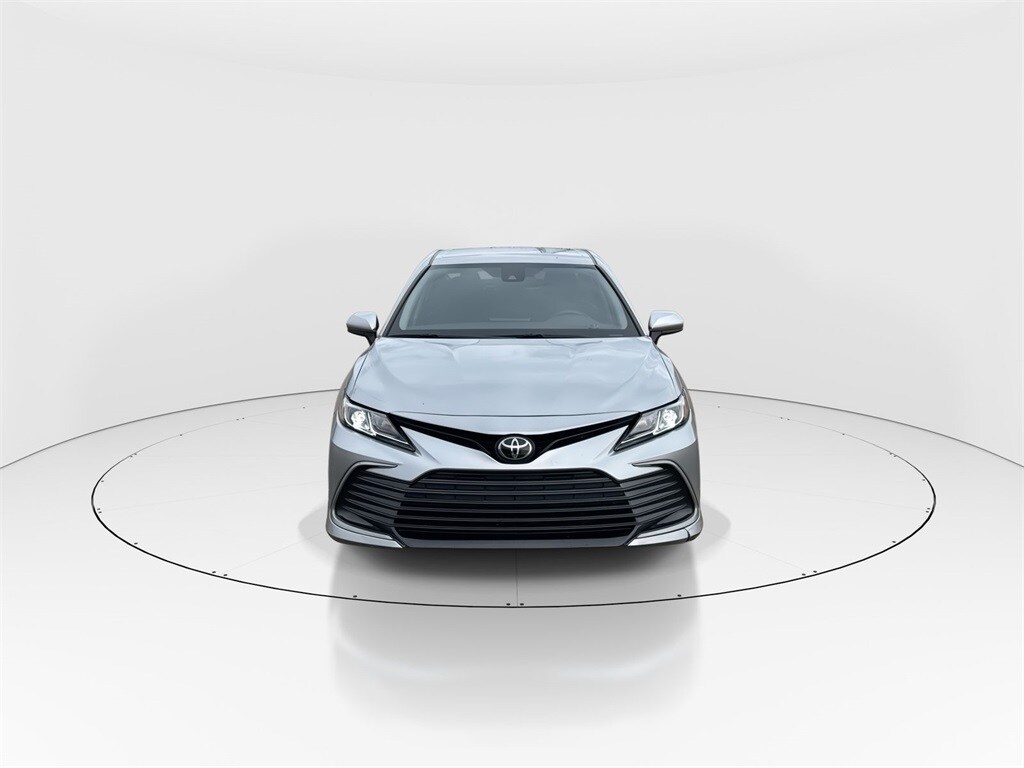 2023 Toyota Camry LE photo 3