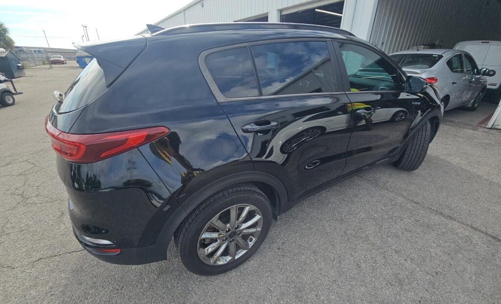 2022 Kia Sportage Nightfall Edition photo 3
