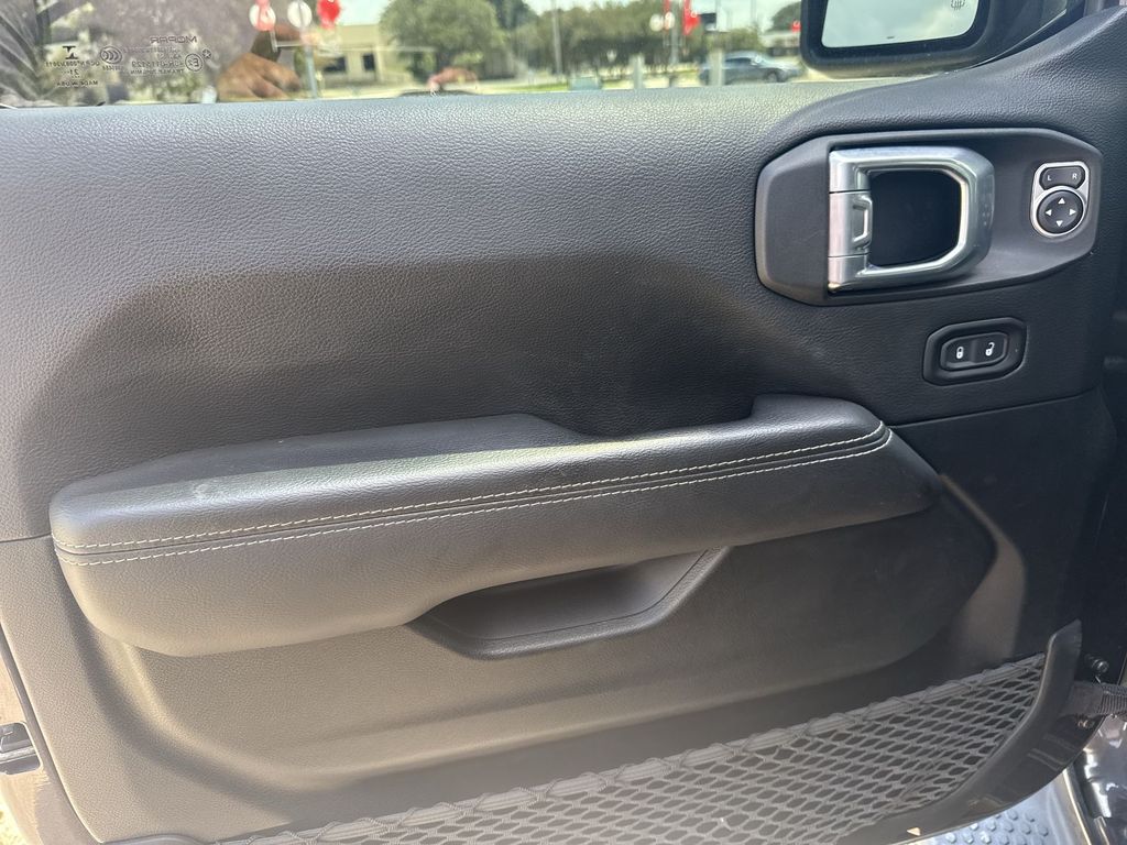 2021 Jeep Wrangler Unlimited Sahara 4XE - Photo 15