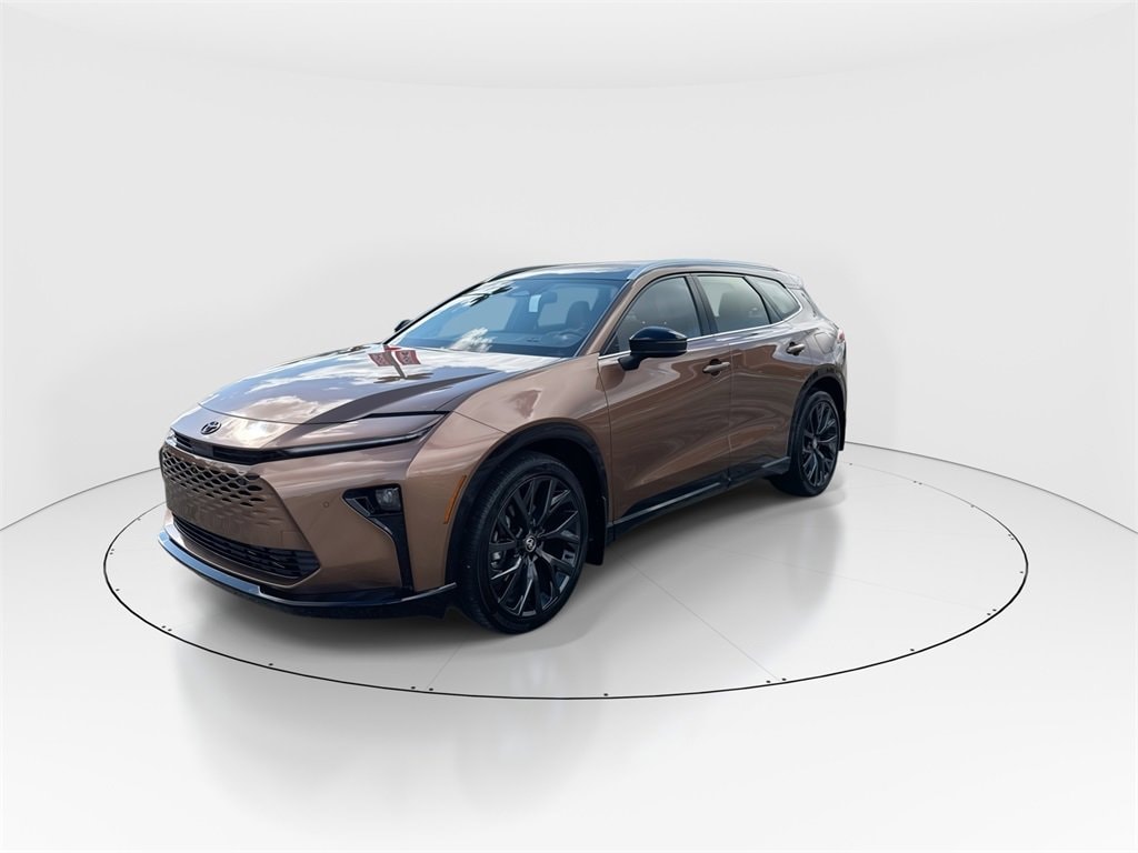 New 2025 Toyota Crown Signia Limited LIMITED