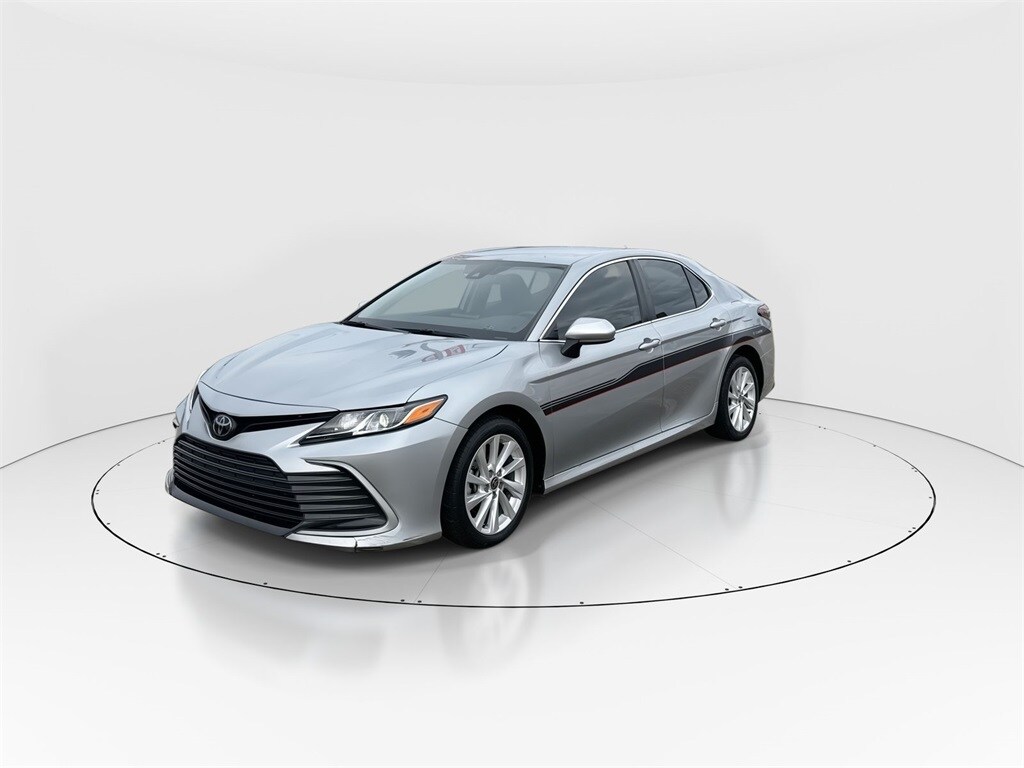 2023 Toyota Camry LE photo 4