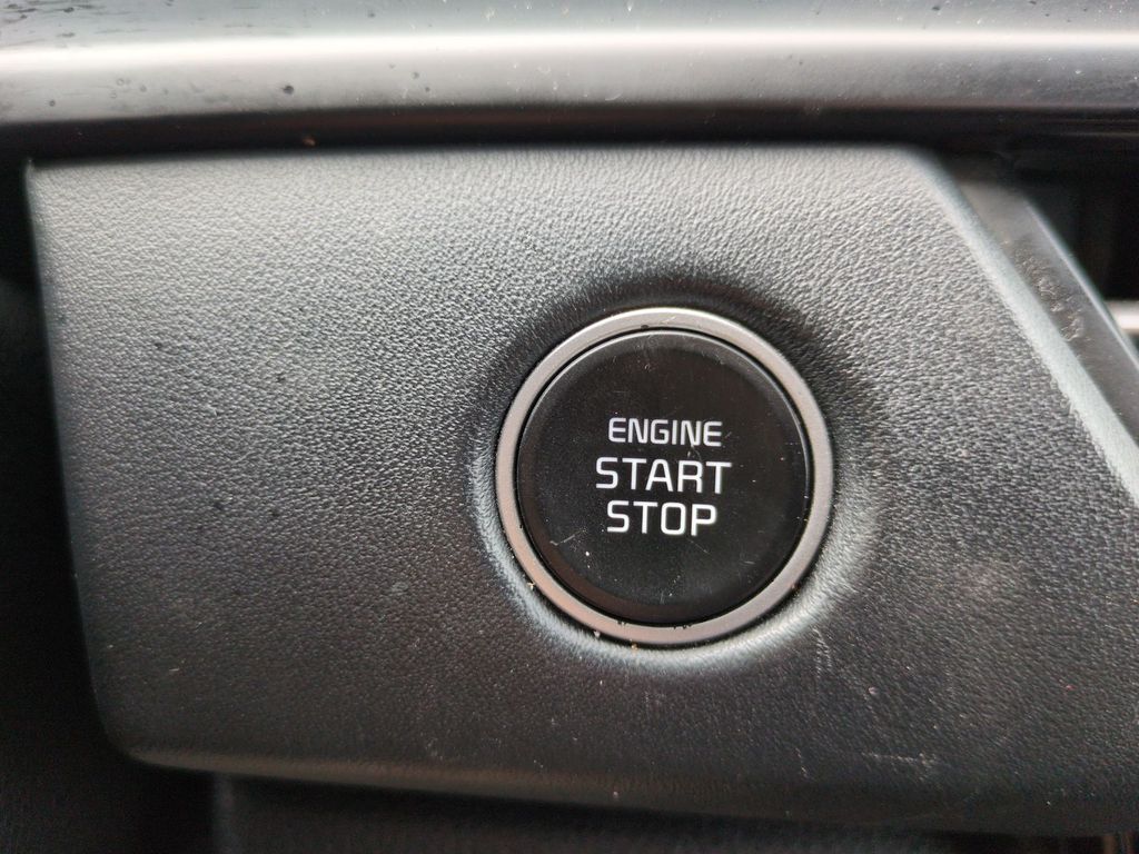 2024 Kia Seltos SX - Photo 22
