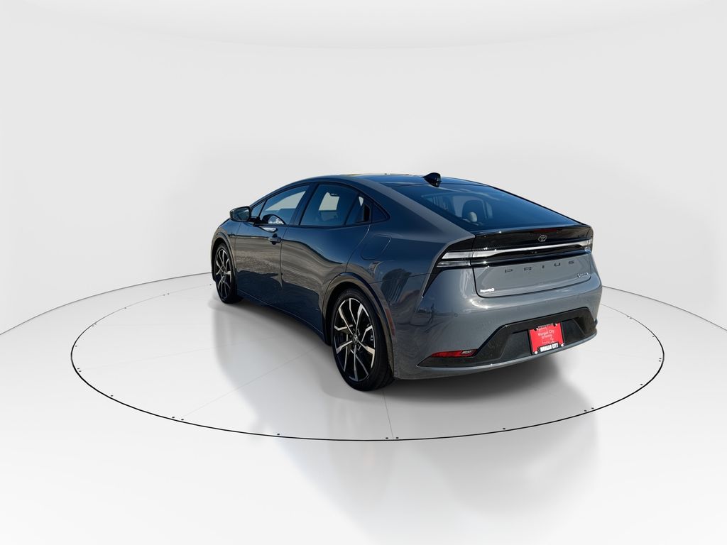 2026 Toyota Prius Plug-in Hybrid XSE Premium - Photo 6