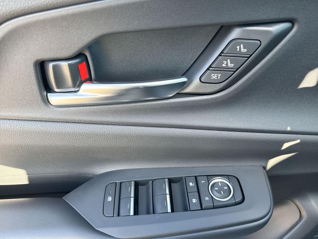 2026 Toyota Prius Plug-in Hybrid XSE Premium - Photo 15